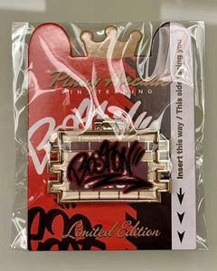 Pinny Arcade PAX East 2025 Limited Edition LE Pin Graffiti Boston - Bild 1 von 1
