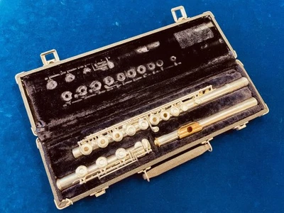 Flauta Gemeinhardt vintage - M3Sb - cabeza plateada con adornos dorados ¡PERFECTA!! Foto 1 de 4