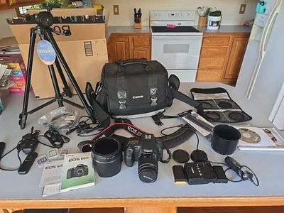 Canon EOS 60D 18MP DSLR Camera With Remotes, And Extras - Image 1 of 3