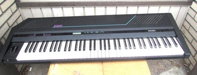 Vintage Kurzweil K1000 Workstation Keyboard 76 Note Synthesizer w/ flight case - Image 1 of 4