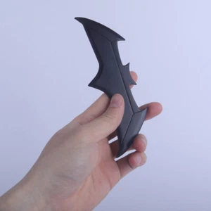 Justice League Batman Dart Batarangs Cosplay Metal Signs Batman Dart Toy Props - Picture 1 of 9