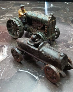 (2) Oldtimer Gusseisen Fahrzeuge: Rahmenschlepper & Rennwagen - Bild 1 von 2