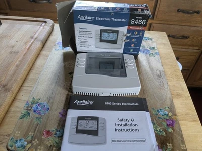Aprilaire 8466 Universal Programmable Thermostat Great - Image 1 of 4