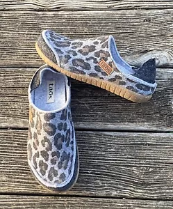 Taos Footwear Convertawool Leopard Convertible Wool Comfort Clogs Women’s 41/10 - Picture 1 of 14