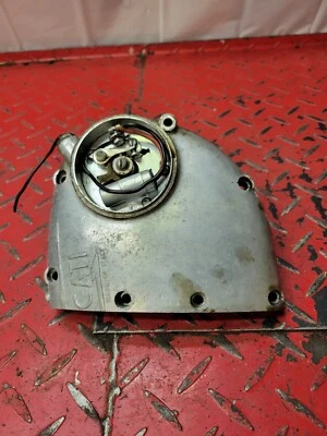 Ducati Monza 250 1967 lado derecho bomba de aceite/cubierta de puntos Foto 1 de 4