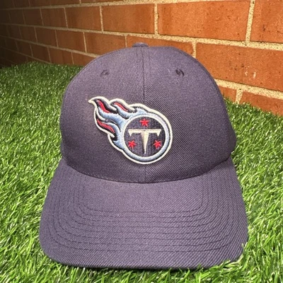 Tennessee Titans Logo Bordado Especialidades Deportivas SnapBack De Colección Inaugural 99’ Foto 1 de 4
