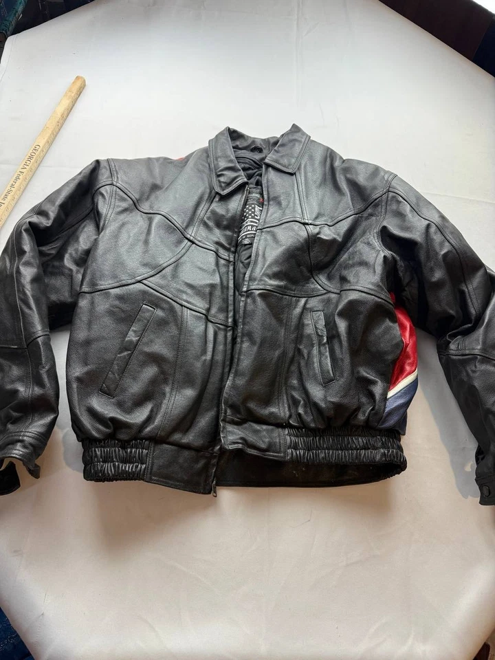 Chaqueta de motociclista de cuero genuino bandera ropa de ensueño de Estados Unidos de colección XL negra REBE-L Foto 1 de 4