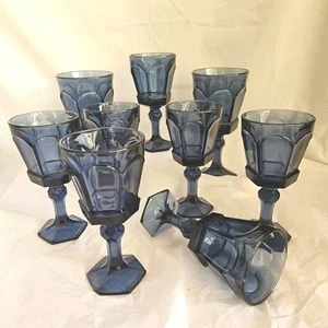 Bicchiere vintage Fostoria Virginia blu scuro 2 bicchieri acqua e 7 gambo vino calici - Foto 1 di 8