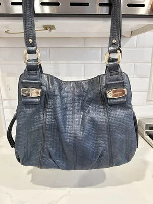 Bolso de Hombro B. Makowsky Azul Cuero Guijarro con Borlas Forro Estampado Animal Cremallera Foto 1 de 4