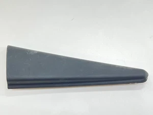 Jeep Compass 2019-2025 puerta trasera derecha ventana esquina moldura cubierta panel OEM - Imagen 1 de 8