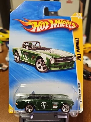 🏁🏁Hot Wheels TRIUMPH TR6 CONVERTIBLE in racing green - 1:64 SCALE  - Image 1 of 3