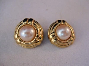 PAAR OHRRINGE VINTAGE CLIP-ON STIL - SIGNIERT RICHELIEU - KLASSISCHER LOOK - Bild 1 von 3