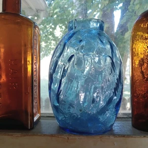 EAGLE EMB PRETTY BLUE DIAMOND OPTIC PATTERN SNUFF BOTTLE - Picture 1 of 12