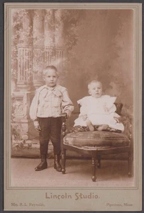 Ira & Mearl Meyer cabinet R L Reynolds Lincoln Studio Pipestone MN 1890s - Picture 1 of 1