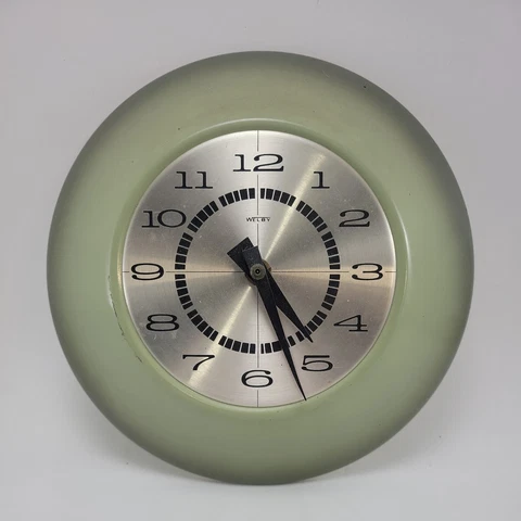 Vintage Welby Aluminum Wall Clock Teste Working, Avocado Green Machined Face Cover
