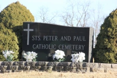 Sts. Parcelas del cementerio católico Peter and Paul (Springfield, Pennsylvania) en venta Foto 1 de 4