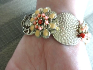 BOHM DEHNBARES ARMBAND GOLDTON ARMBAND BLUMEN BLUME BUNTE EMAILLE WIE BESEHEN - Bild 1 von 12