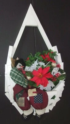 Cesta de Navidad colgante de bloque de madera geométrica moderna de mediados de siglo con muñeco de nieve Foto 1 de 4