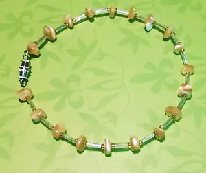 Men's Cream Shell & White Glass Bracelet - Picture 1 of 1