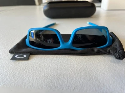 OAKLEY CROSSLINK YOUTH SATIN ELECTRIC BLUE OX8111-0953 NEW WITH CASE, NEVER WORN - Image 1 of 4