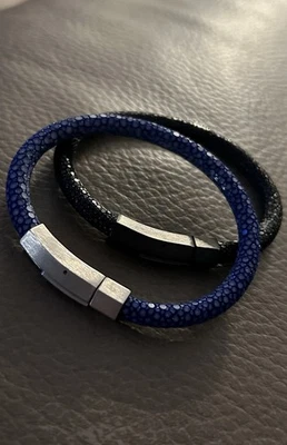 Pulsera de anclaje de cuero raya azul/negro tono plata Foto 1 de 4
