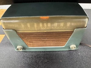 Vintage 1948/49 Silvertone 8005 Tube Radio Sears Blue Ice Metallic works damage - Picture 1 of 6