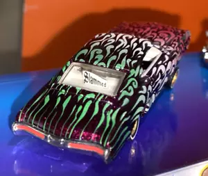 Hot Wheels-Lowrider Magazine Limited Edition-1969 Buick Riviera-SLAMMED-1998 - Picture 1 of 6