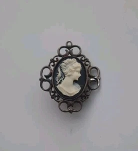 Silver .925 Dainty Cameo Brooch Pendant Black White - Picture 1 of 6
