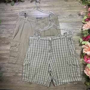 Lot Of 2 Shorts Mens 36 Cargo Pockets Plaid & Brown Men Two Consensus 2PC - Picture 1 of 13