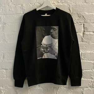 Sudadera negra NAS B&W por HECHO REAL - Imagen 1 de 3