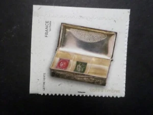 TIMBRE FRANCE 2021 AUTOADHESIF 2077 BOITE A TIMBRE ART neuf** MNH - Imagen 1 de 1