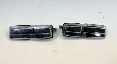 Par de bisagras de puerta trasera izquierda y derecha Volvo 240 WAGON para puerta levadiza para 1975-1993 Foto 1 de 4