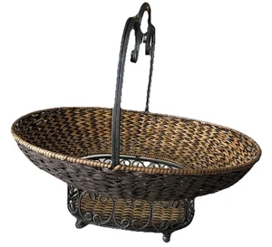 Vintage großer Korb Schmiedeeisen aus Weidengeflecht doppelstöckig 17,5 x 13,5 x 15 Zoll Fuß stabil - Bild 1 von 13