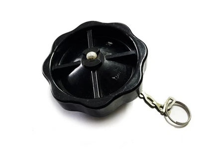 Tapa del tanque de combustible UAZ 469 Tapa del tanque de combustible del UAZ 469 Foto 1 de 3