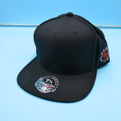 Mitchell & Ness NHL Hockey Shield Hat Mens 7 3/8 Fitted Mid Y2K Vintage Black - Image 1 of 4