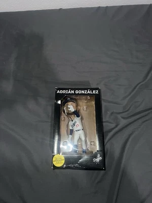 2017 Los Angeles Dodgers Adrian Gonzalez Bobblehead Selfie Series #2 SGA - Imagem 1 de 2