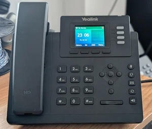 Yealink T33G IP Phone, 4 VoIP Accounts. 2.4-Inch Color Display. Dual-Port... - Afbeelding 1 van 1