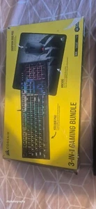 Corsair K55 RGB PRO Gaming Bundle Plus Corsair Mousepad And Wrist Cushion - Afbeelding 1 van 13