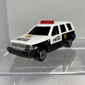Yatming #827 Jeep Grand Cherokee Police 1/64 Diecast SUV Black & White - Picture 1 of 10