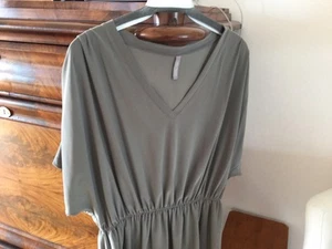 LAST TANGO V neck Top Amazing Design Modern Small - Picture 1 of 6