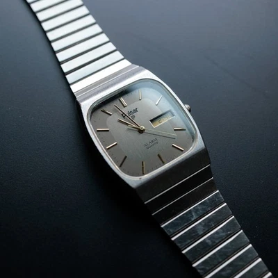 Pulsar Digital Date Window Y960-5079 Vintage Silver Tank 34mm Watch - Image 1 of 4