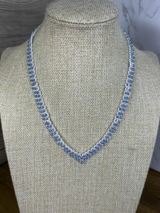 Vintage Dainty Sky Blue & White Glass Seed Bead Woven Necklace 266 - Picture 1 of 9