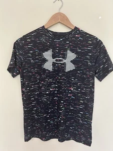 Boys Black Under Armour Short Sleeve Tshirt Loose Fit Heatgear Youth Large - Picture 1 of 4