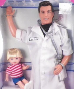 Mattel Dr. Ken & Patient Tommy #18509 in Ü-Wagen Barbie's Beau 1997 schön - Bild 1 von 9