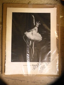 ALEXANDRA DANILOVA - SIGNED PAGE FROM A PROGRAM BALLET RUSSE REDUCED - Picture 1 of 4