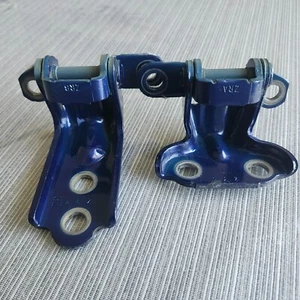 Subaru Impreza 2017-2023 bisagra de puerta de pasajero trasera derecha superior e inferior OEM* - Imagen 1 de 7