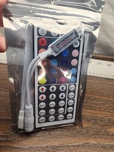 12 volt led controller with remote control - Picture 1 of 2