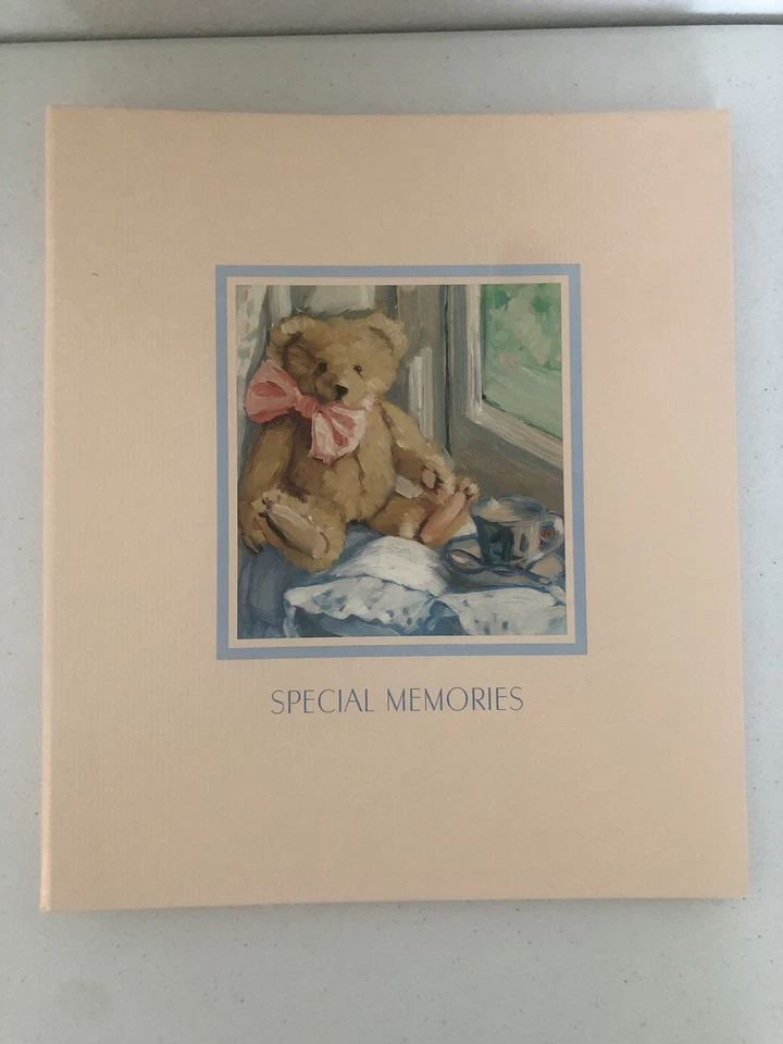 Álbum/libro de recortes vintage con sello limpio, oso “recuerdos especiales” melocotón  Foto 1 de 4