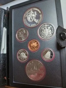 1983 Canada double dollar Specimen Coin set w/ Silver $1 Edmonton University - Picture 1 of 6
