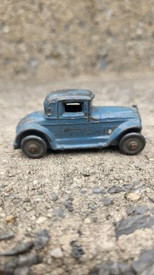 Vintage Slush Cast Ford Coupe Diecast Car USA 1930's - Image 1 of 4